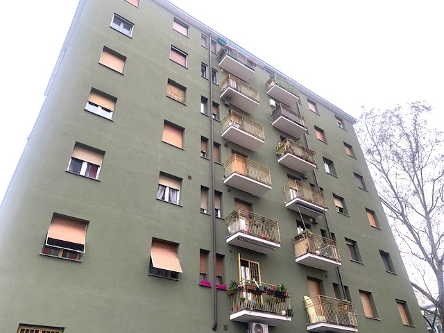 Milano Via Varallo, 2 – BOX AUTO in AFFITTO