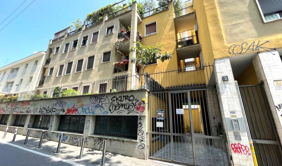 Milano Via Cerano, 2 Monolocale con TERRAZZO in AFFITTO