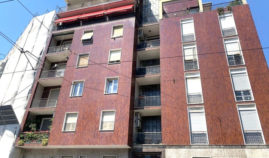 Milano Via Viotti 9 – MONOLOCALE E SERVIZI in VENDITA
